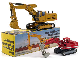 Lot 698 - GESCHA & RW MODELL (2)