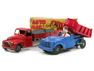 Lot 569 - MARX TOYS & MEMO (2)