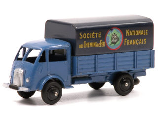 Lot 1465 - DINKY TOYS FRANCE (1)
