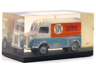 Lot 1529 - DINKY TOYS FRANCE (1)
