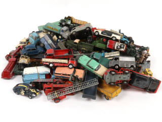 Lot 222 - DIVERS (50)