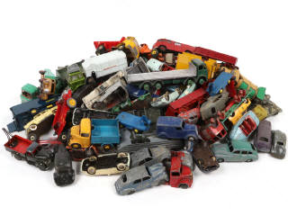Lot 220 - DIVERS (50)