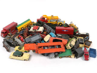 Lot 217 - DIVERS (40)