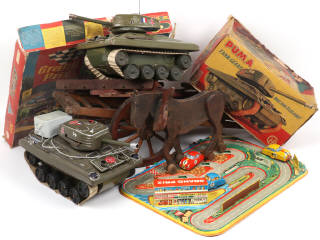 Lot 71 - DIVERS (5)
