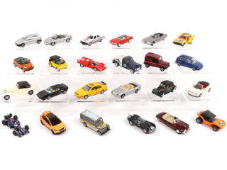 Lot 128 - DIVERS (24)