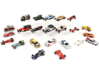 Lot 121 - DIVERS (23)