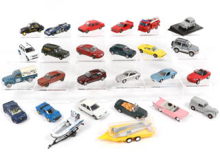 Lot 138 - DIVERS (26)