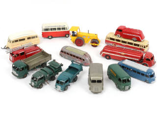 Lot 288 - DINKY TOYS (FRANCE) (14)