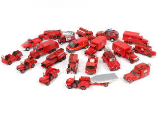 Lot 208 - DIVERS (21)