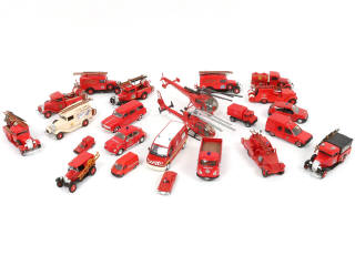 Lot 199 - DIVERS (23)