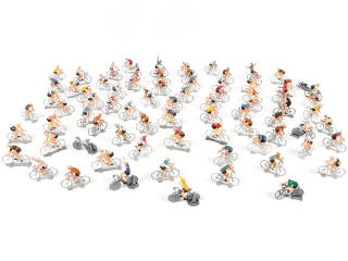 Lot 20 - DIVERS (40)