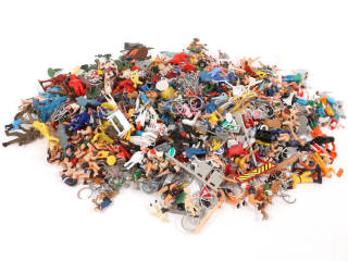 Lot 26 - DIVERS (90)