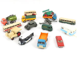Lot 253 - DINKY TOYS (15)