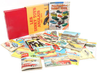 Lot 280 - DINKY TOYS (31)