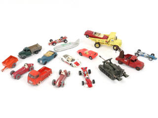 Lot 259 - DINKY TOYS (16)
