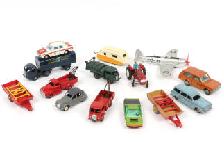 Lot 249 - DINKY TOYS (14)