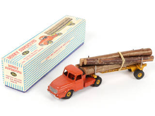 Lot 252 - DINKY TOYS (FRANCE) (1)