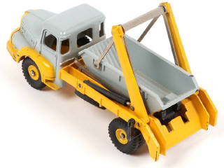 Lot 251 - DINKY TOYS (FRANCE) (1)