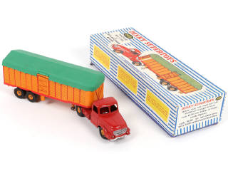 Lot 231 - DINKY TOYS (FRANCE) (1)
