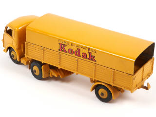 Lot 230 - DINKY TOYS (FRANCE) (1)
