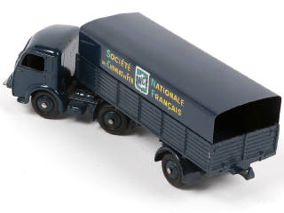 Lot 229 - DINKY TOYS (FRANCE) (1)