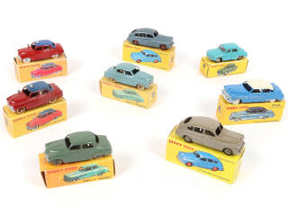 Lot 270 - DINKY TOYS (FRANCE) (8)