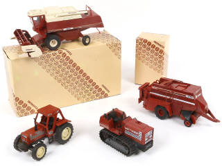 Lot 62 - DIVERS (4)