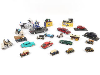 Lot 93 - DIVERS (23)