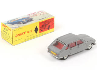 Lot 242 - DINKY TOYS (FRANCE) (1)