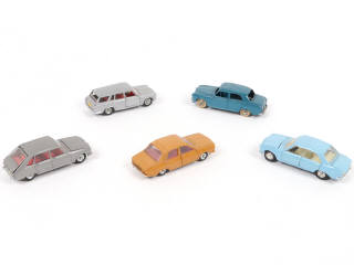 Lot 260 - DINKY TOYS (FRANCE) (5)
