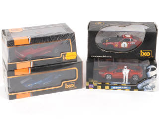 Lot 64 - DIVERS (4)