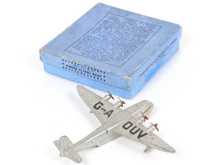 Lot 302 - DINKY TOYS (GB) (1)