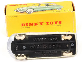 Lot 330 - DINKY TOYS (FRANCE) (1)
