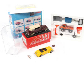 Lot 54 - DIVERS (3)