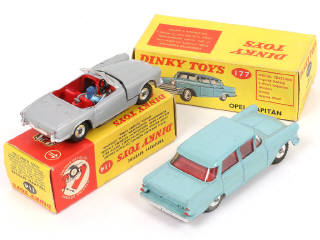 Lot 322 - DINKY TOYS (GB) (2)
