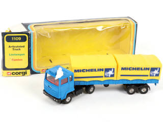 Lot 257 - CORGI TOYS (GB) (3)