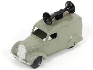 Lot 346 - DINKY TOYS (FRANCE) (1)