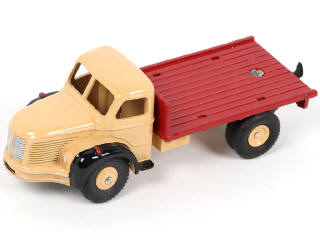 Lot 346 - DINKY TOYS (FRANCE) (1)