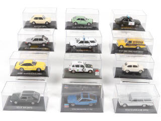 Lot 97 - DIVERS (12)