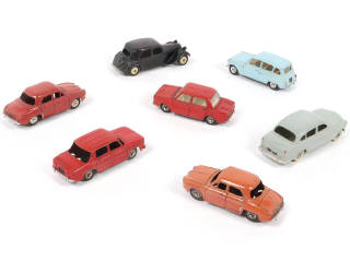 Lot 350 - DINKY TOYS (FRANCE) (7)