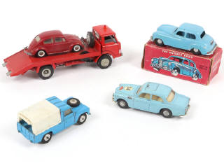 Lot 60 - DIVERS (5)