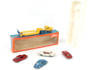 Lot 57 - DIVERS (5)