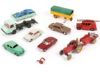Lot 329 - DINKY TOYS (11)