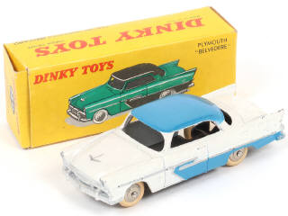 Lot 285 - DINKY TOYS (FRANCE) (1)
