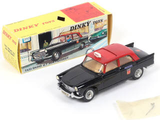 Lot 319 - DINKY TOYS (FRANCE) (1)