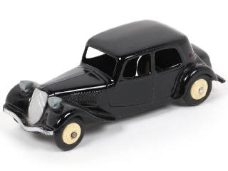 Lot 263 - DINKY TOYS (FRANCE) (1)