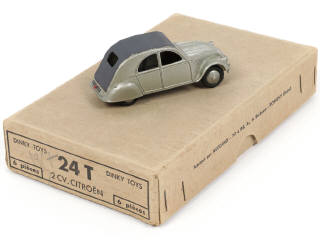 Lot 272 - DINKY TOYS (FRANCE) (3)