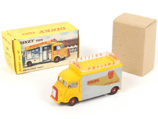 Lot 358 - DINKY TOYS (FRANCE) (1)