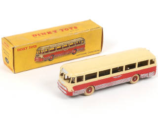 Lot 366 - DINKY TOYS (FRANCE) (1)