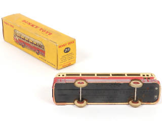 Lot 366 - DINKY TOYS (FRANCE) (1)